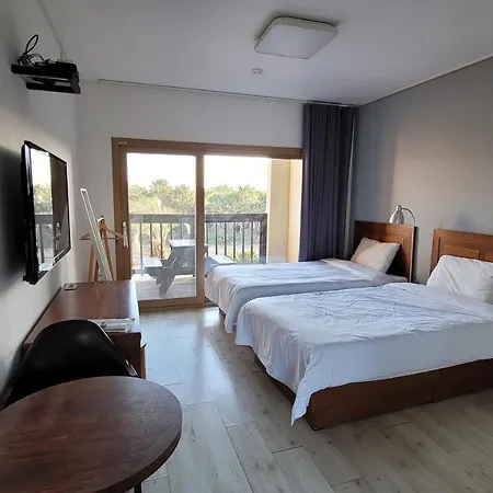 Villa Oceantree House à Seogwipo Extérieur photo