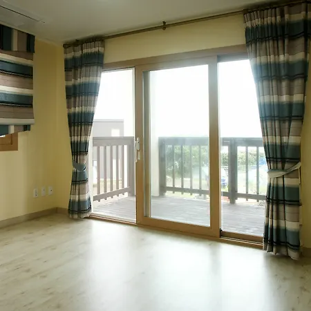Villa Oceantree House à Seogwipo Extérieur photo